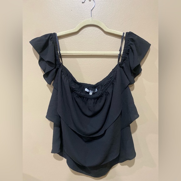 NEW WITH TAGS* Size Medium beautiful black ruffled sleeve blouse - Picture 6 of 8